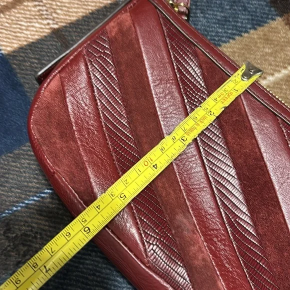 Fossil Red Quilted Leather Shoulder Bag with Gold Chain - Picture 9 of 13